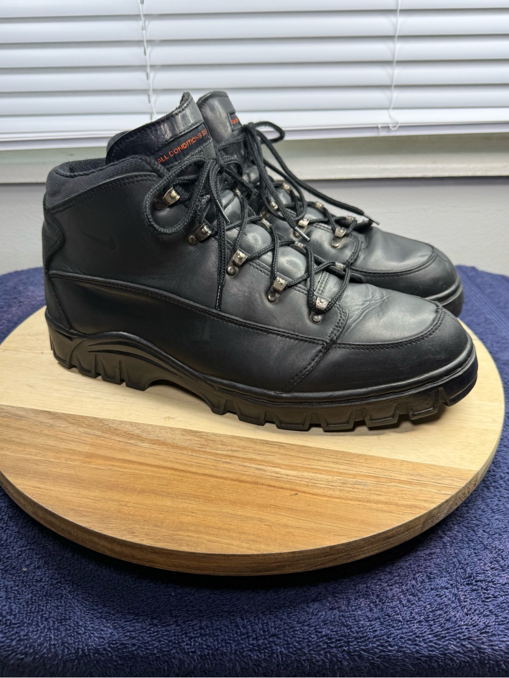 Vintage 99 Nike Acg Boots (Men’s 11)